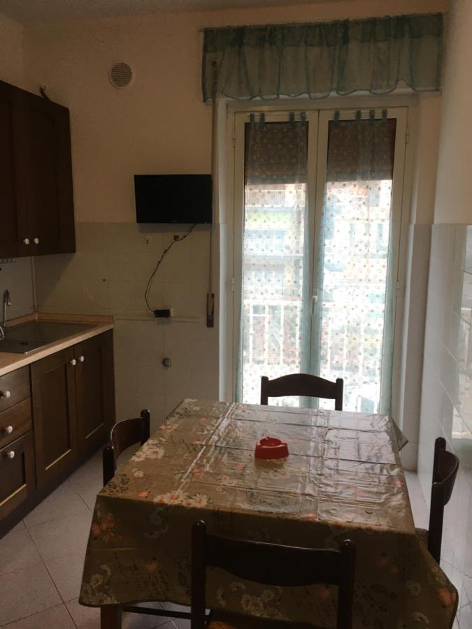 Appartamento Miramare, 2 Camere, Cucina, Bagno, فنتيميليا المظهر الخارجي الصورة