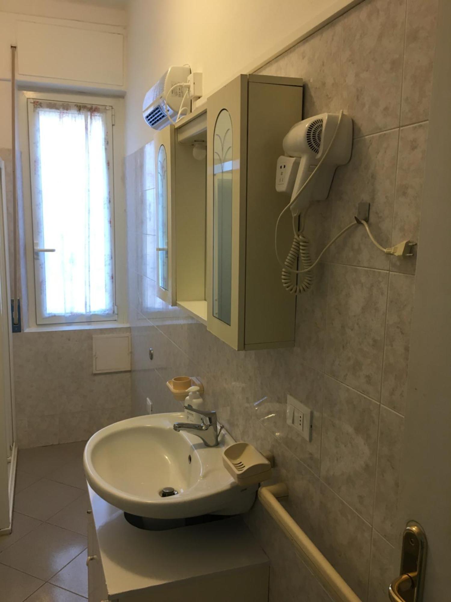 Appartamento Miramare, 2 Camere, Cucina, Bagno, فنتيميليا المظهر الخارجي الصورة
